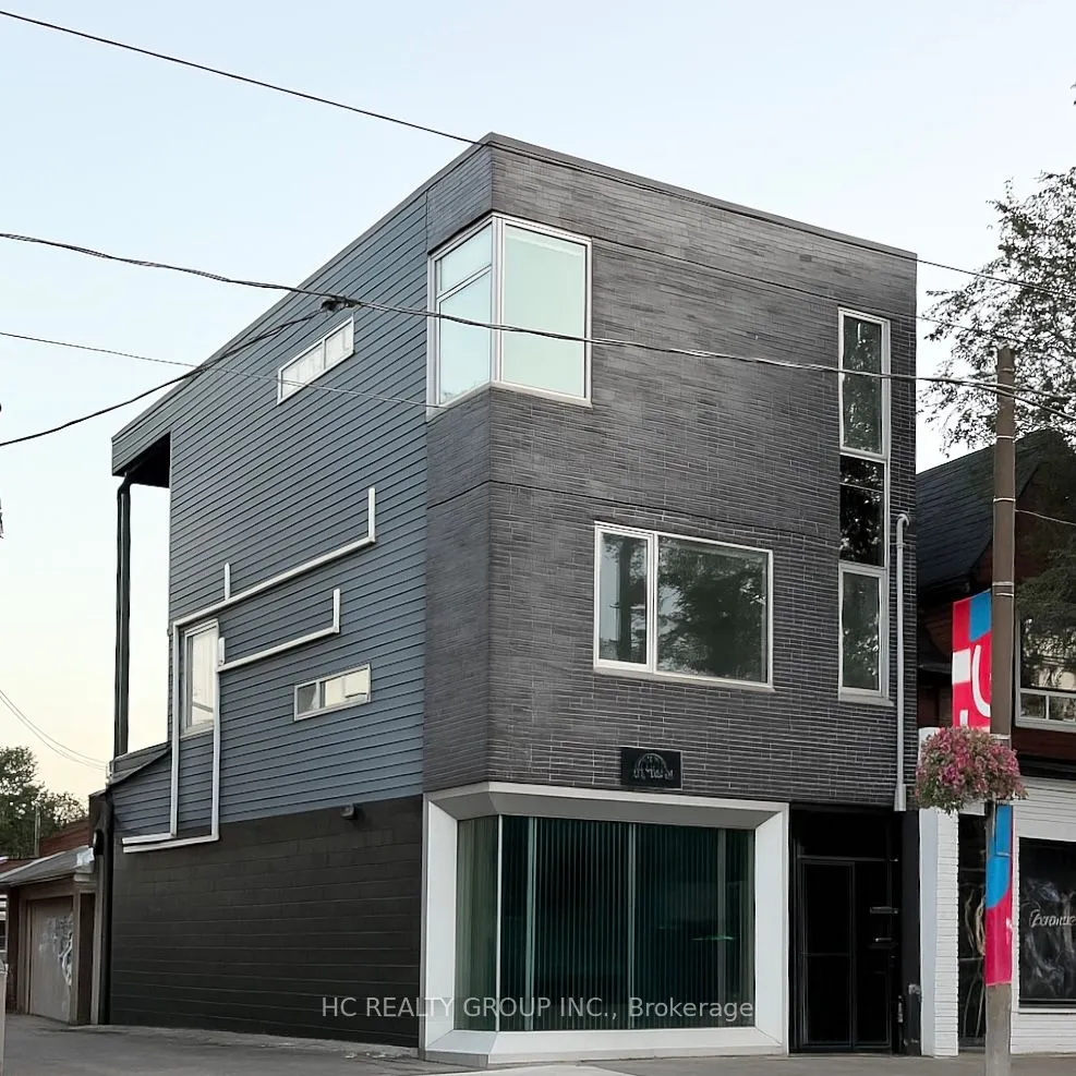 899 Dundas Street, ON M6J 1V9