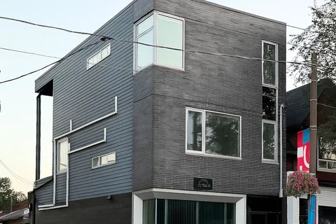 899 Dundas Street, ON M6J 1V9