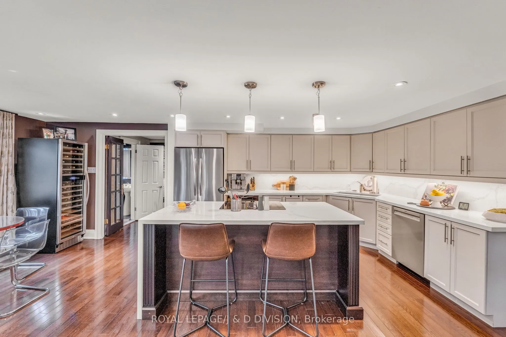 137 Highbourne Road, ON M5P 2J8