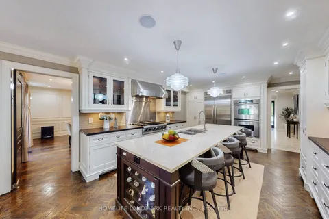 30 Bobwhite Crescent, ON M2L 2E1