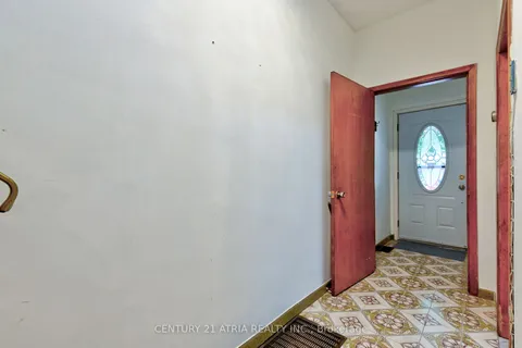 1195 Dovercourt Road, ON M6H 2Y1