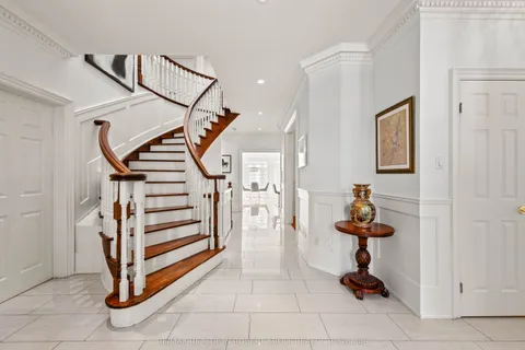 10 Gorman Park Road, ON M3H 3K4