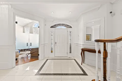 10 Gorman Park Road, ON M3H 3K4