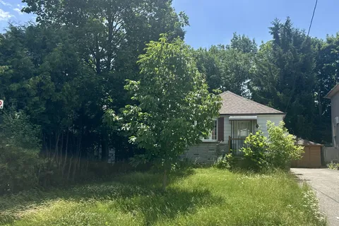 107 Elmhurst Avenue, ON M2N 1R7