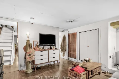 260 Shaw Street, ON M6J 2W9