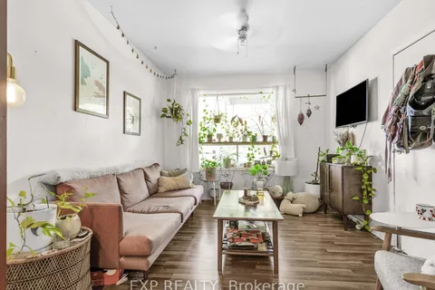 260 Shaw Street, ON M6J 2W9