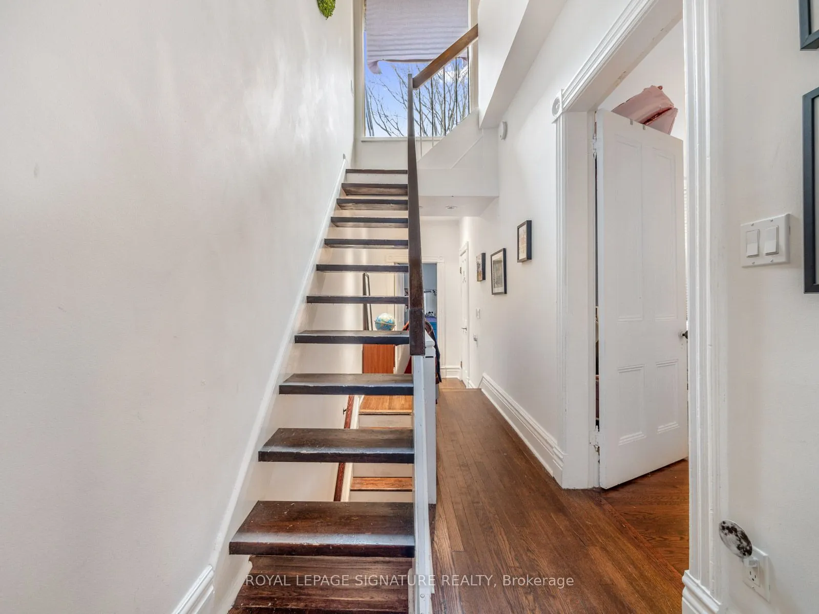 14 Tranby Avenue, ON M5R 1N5