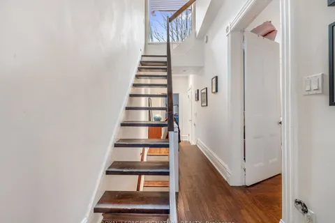 14 Tranby Avenue, ON M5R 1N5