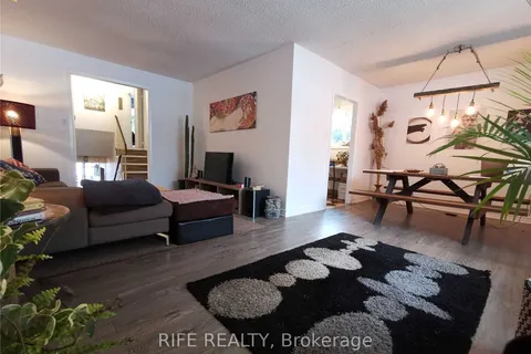 27 Shippigan Crescent, ON M2J 2G1