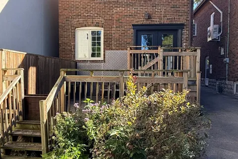 372 St Germain Avenue, ON M5M 1W5