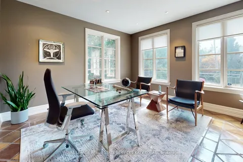 2 Gordon Road, ON M2P 1E1