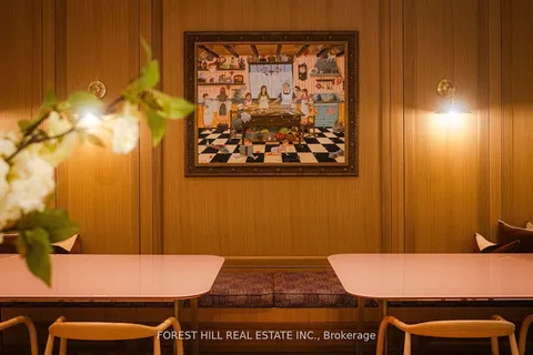 221 Forest Hill Road, ON M5P 2N3