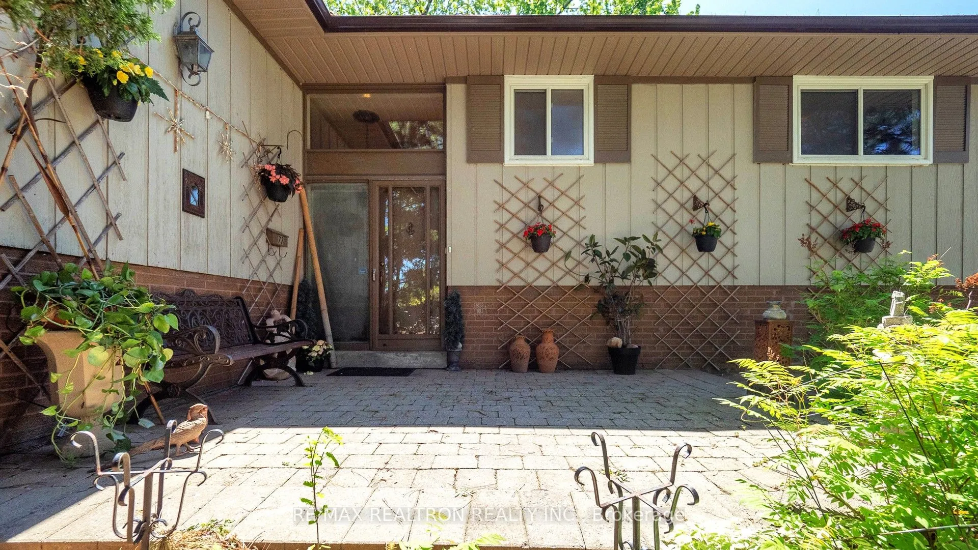 77 Margaret Avenue, ON M2J 4C4