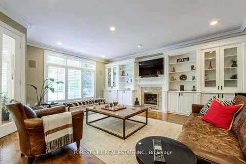 42 Aldershot Crescent, ON M2P 1L9