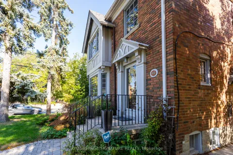 221 Hanna Road, ON M4G 3P2