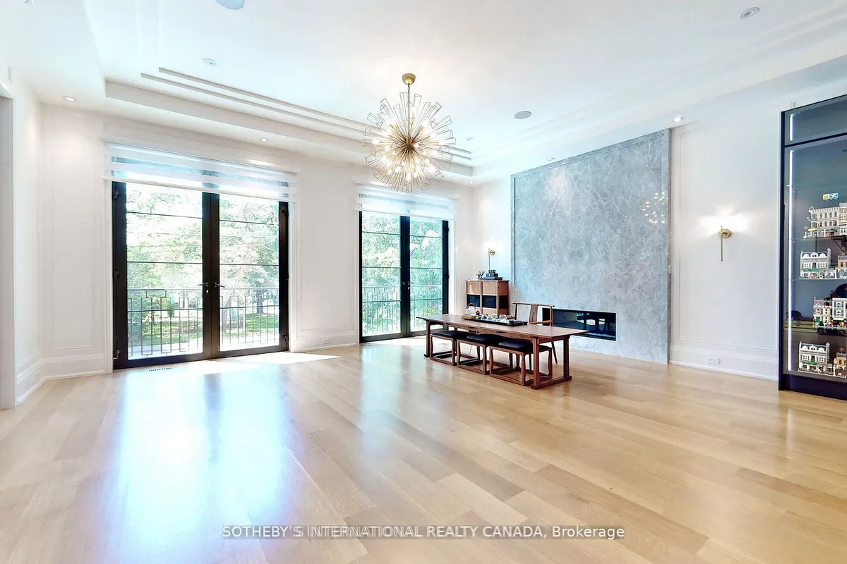 101 Dunloe Road, ON M5P 2T7