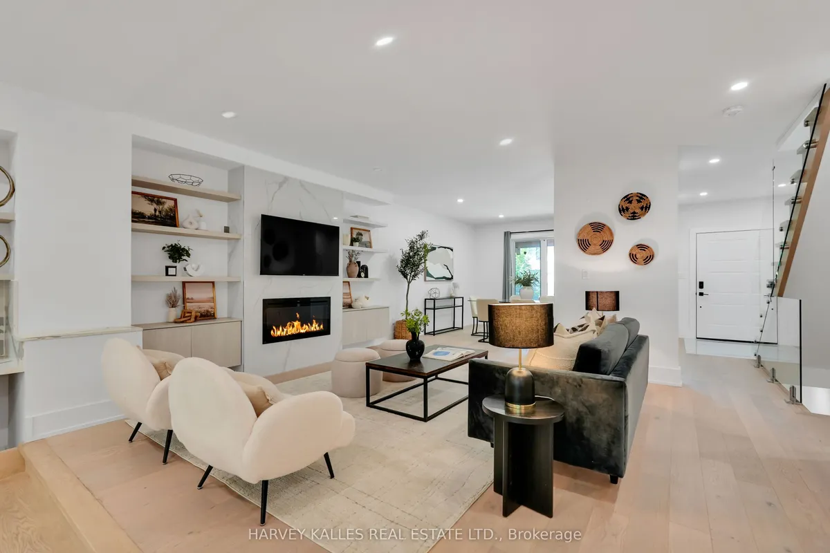 253 Albany Avenue, ON M5R 3C7