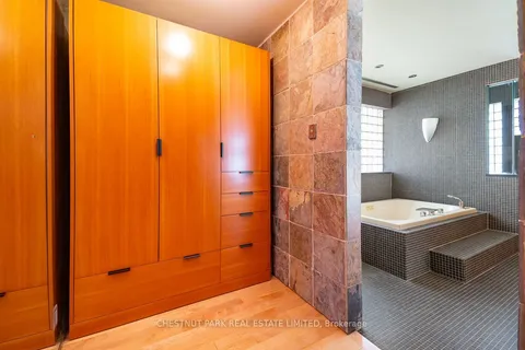 229 Owen Boulevard, ON M2P 1G9