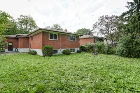 240 Dunview Avenue, ON M2N 4J2