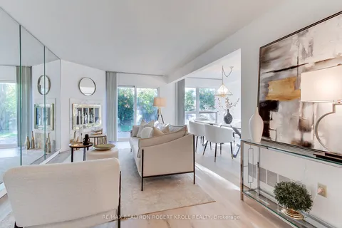 136 Stillwater Crescent, ON M2R 3S2