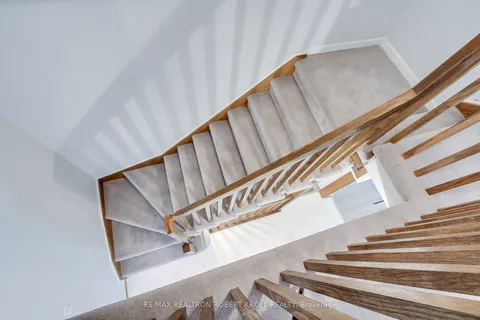 136 Stillwater Crescent, ON M2R 3S2