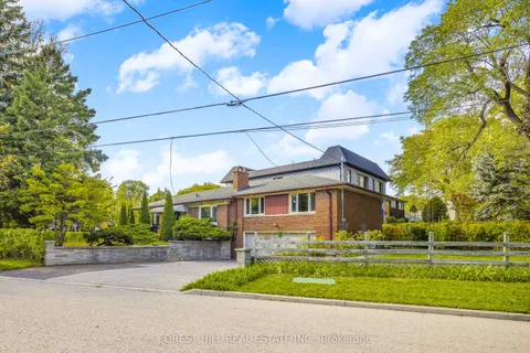 18 Irvington Crescent, ON M2N 2Z1
