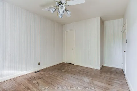 156 Florence Avenue, ON M2N 1G4