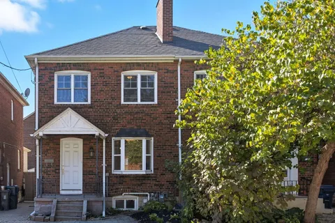 6 Rosewell Avenue, ON M4R 1Z7