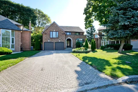 5 Willow Heights Court, ON M2M 4E8