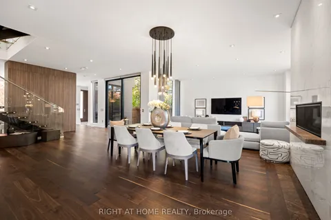 15 Fairmeadow Avenue, ON M2P 0A5