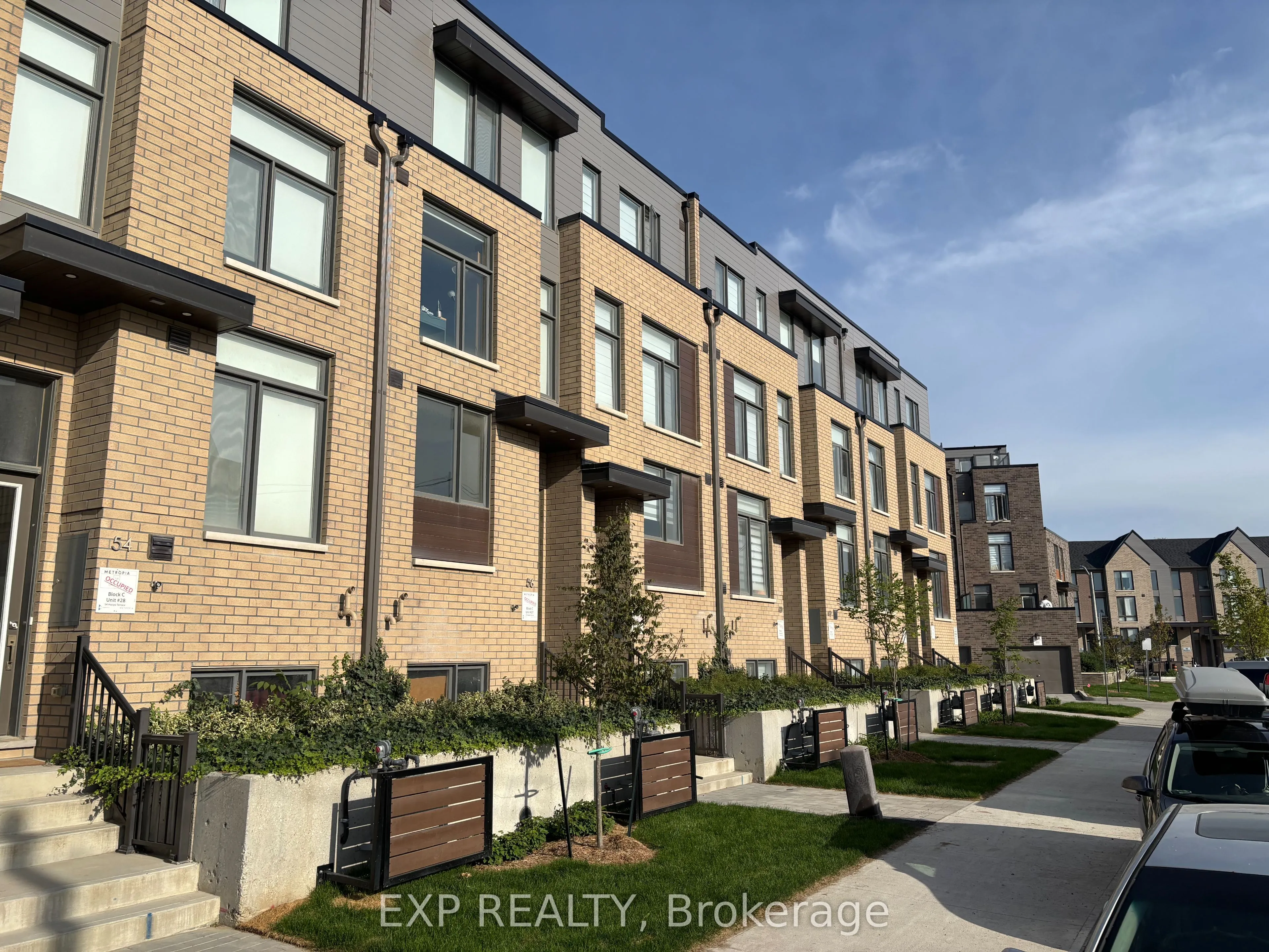 58 Hooyo Terrace, ON M6A 0G1