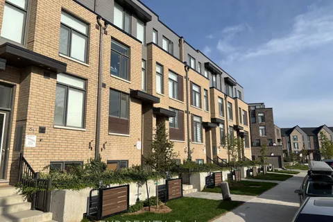 58 Hooyo Terrace, ON M6A 0G1