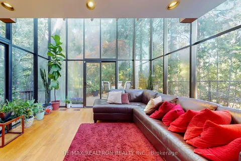 1 Vyner Road, ON M2L 2N3