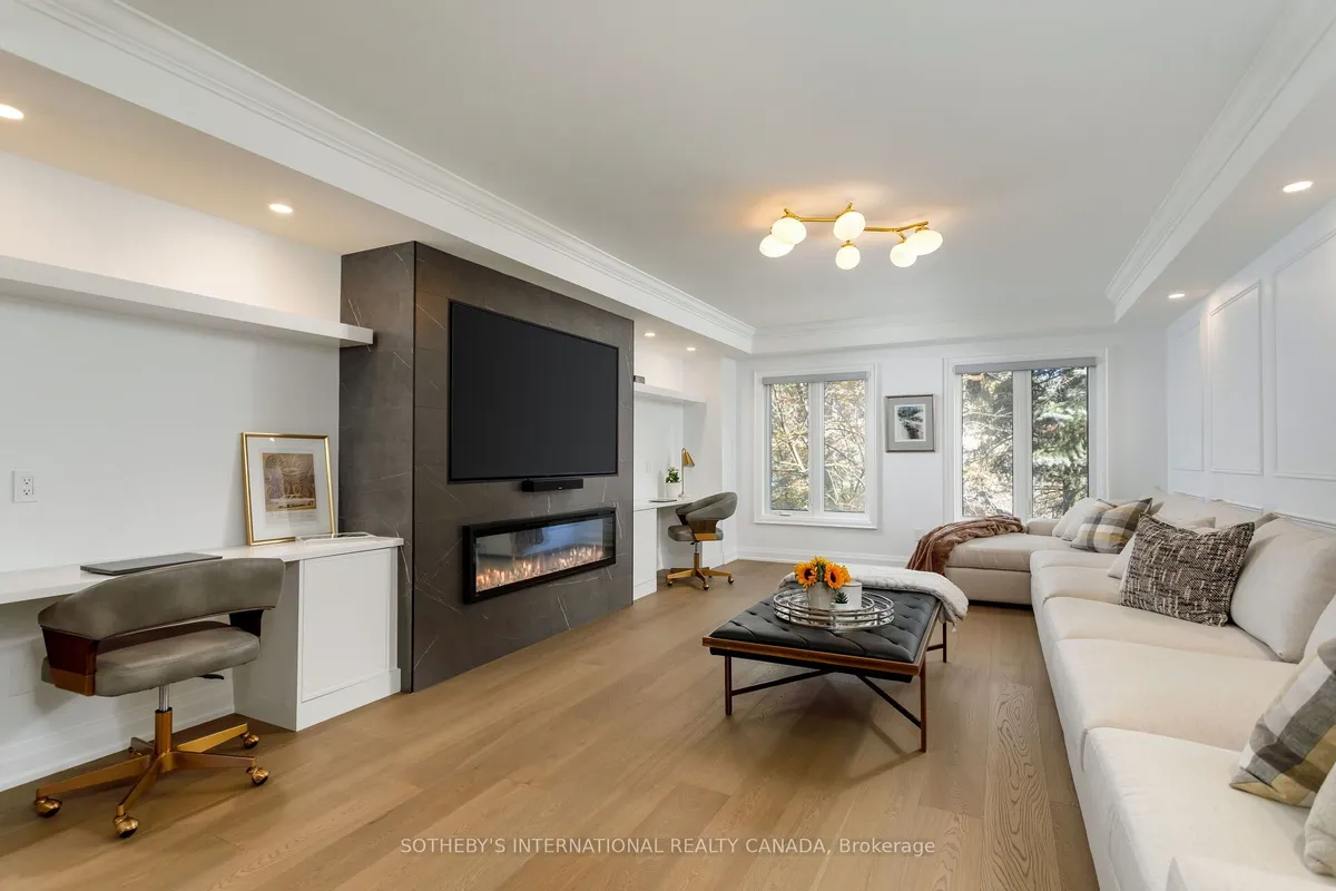 262 Spadina Road, ON M5R 2V1