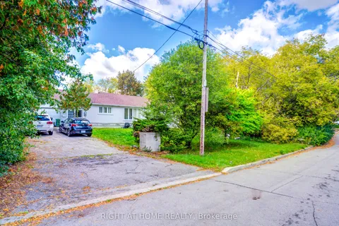 8 Manorcrest Drive, ON M2N 5K1