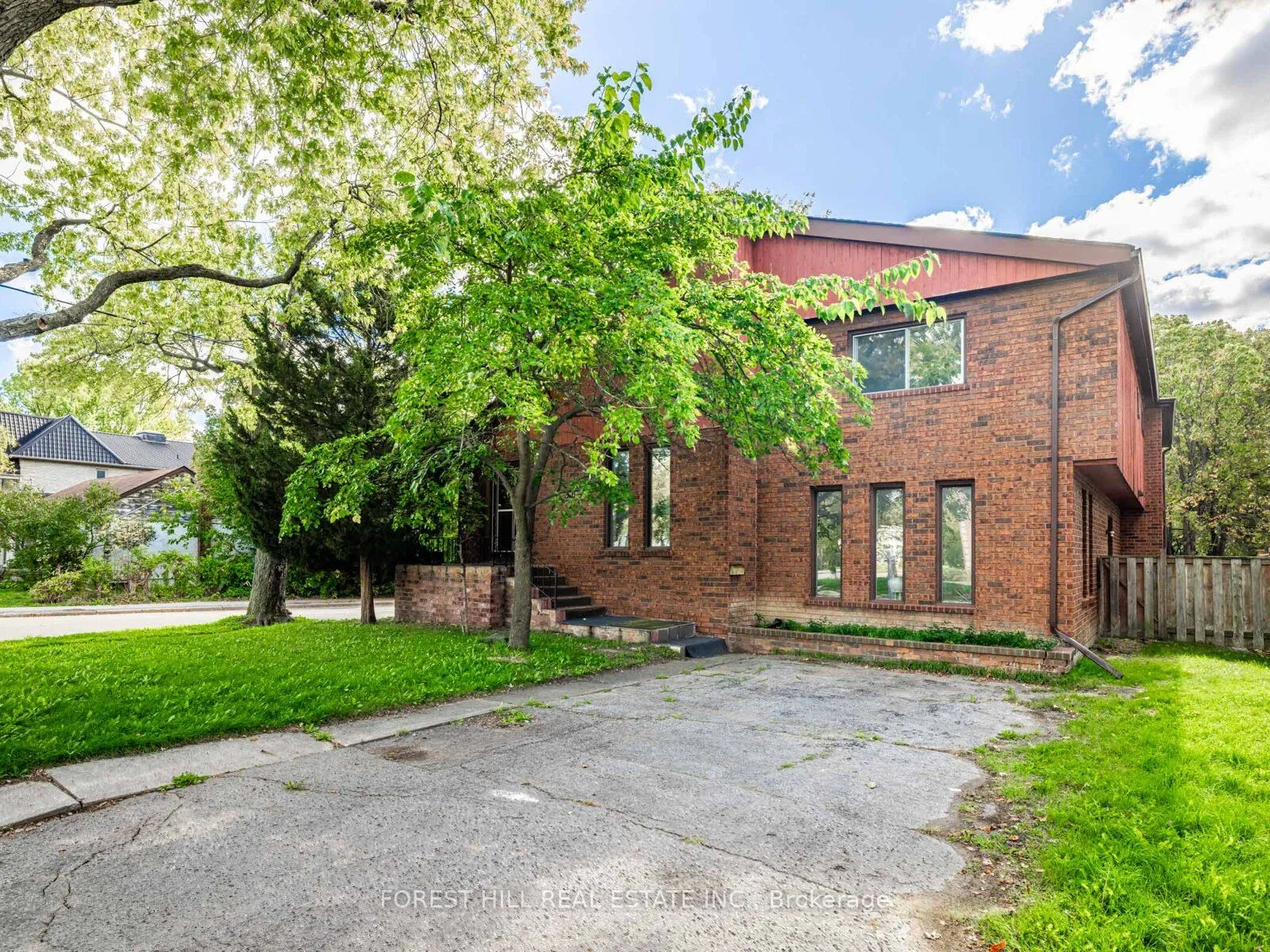 309 Hillcrest Avenue, ON M2N 3P5