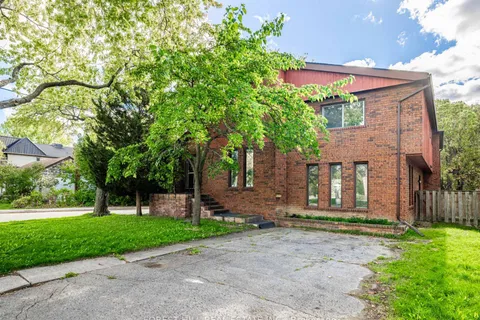 309 Hillcrest Avenue, ON M2N 3P5