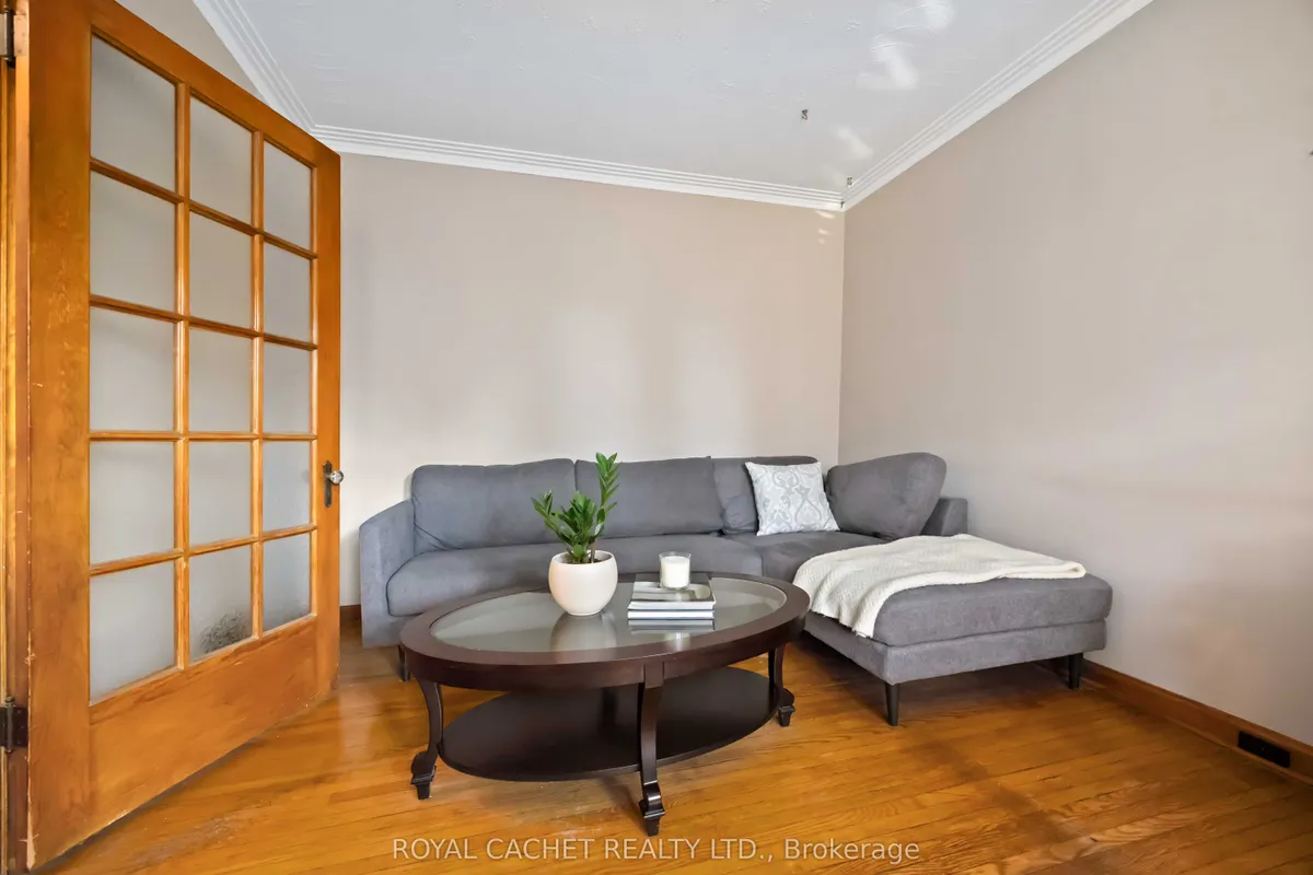 157 Lisgar Street, ON M6J 3G4