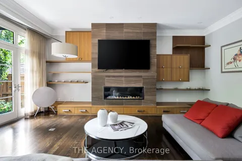 190 Forest Hill Road, ON M5P 2N4