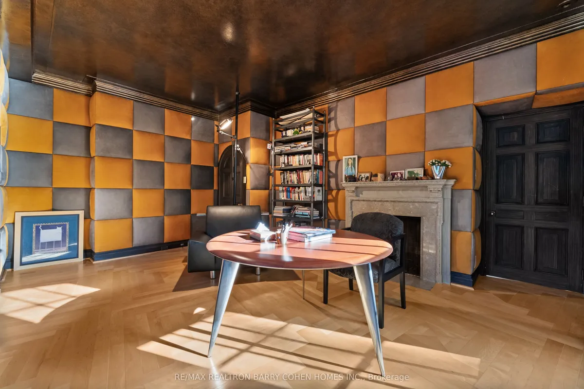 7 Alderbrook Drive, ON M3B 1E3