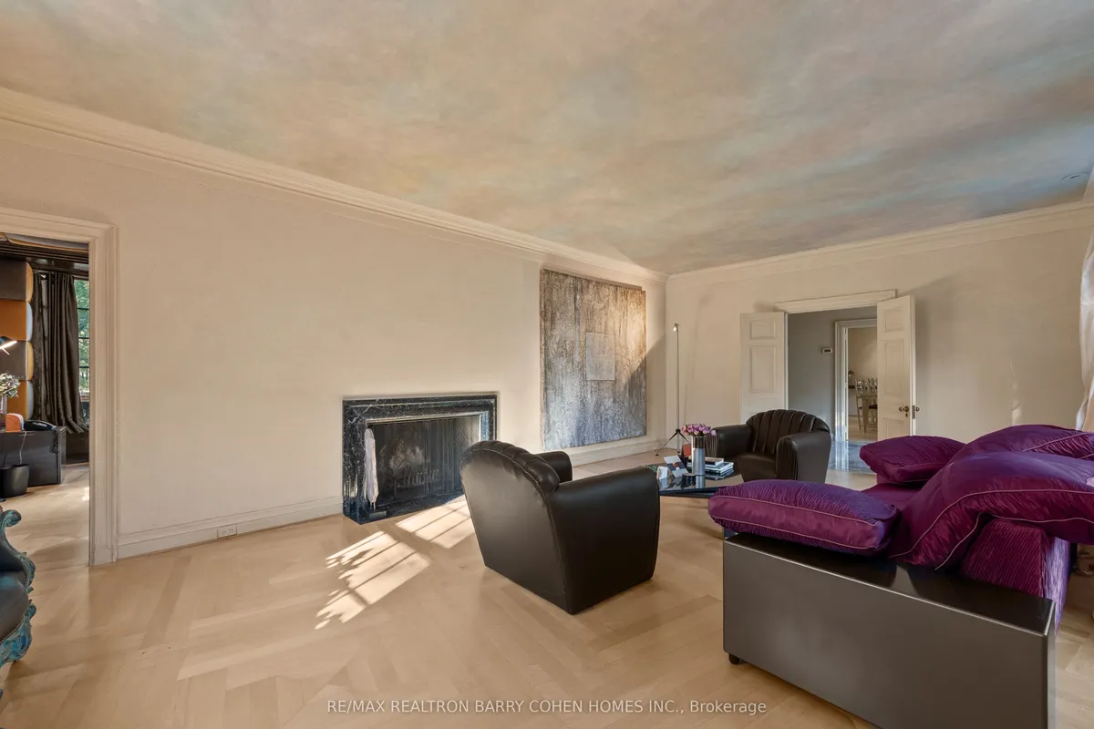 7 Alderbrook Drive, ON M3B 1E3