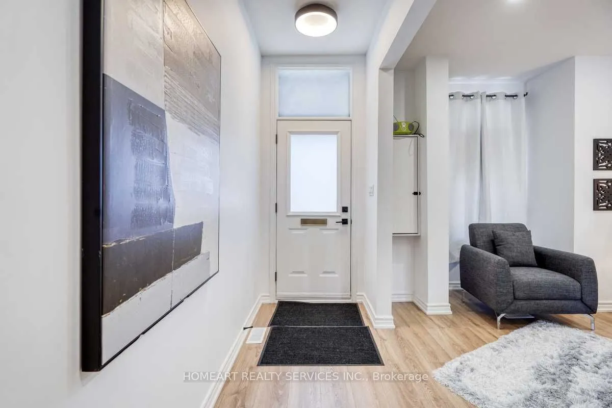 613 Dufferin Street, ON M6K 2B1