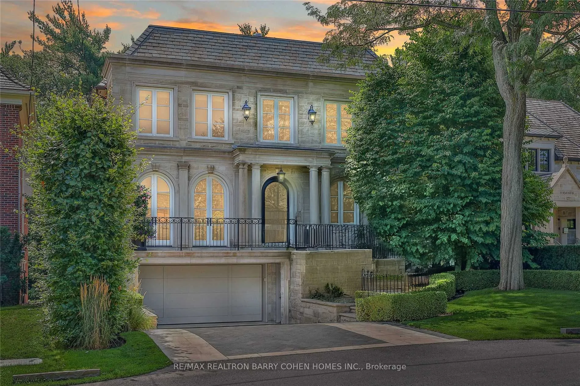 33 Blyth Hill Road, ON M4N 3L6