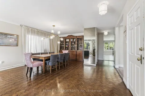 22 Midvale Road, ON M3H 3H9