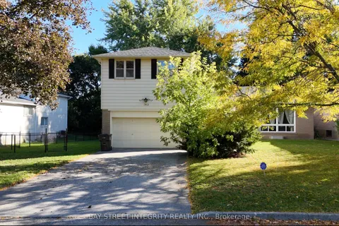 143 Munro Boulevard, ON M2P 1C9