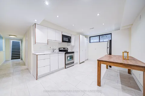 5 Sulgrave Crescent, ON M2L 1W5