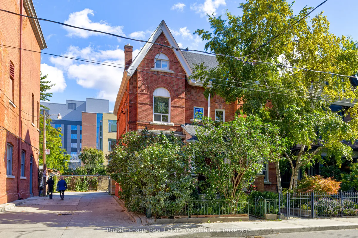 101 Dovercourt Road, ON M6J 3C2