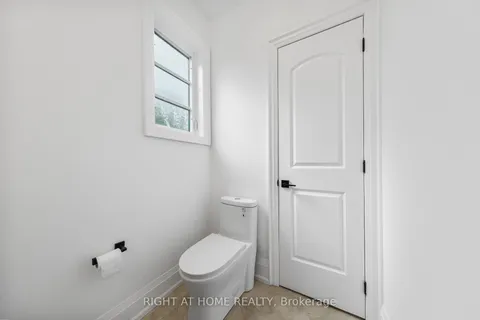 125 Kingsdale Avenue, ON M2N 3W5