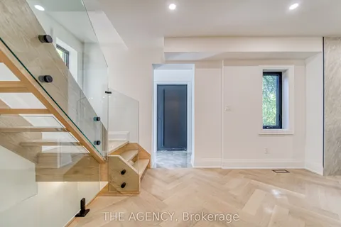 16 Duncannon Drive, ON M5P 2M1