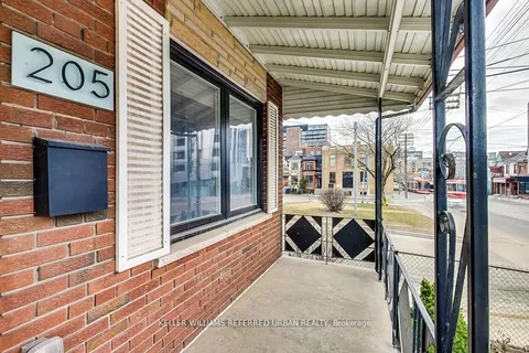 205 Bathurst Street, ON M5T 2S1
